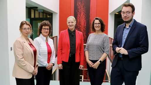 Antrittsbesuch bei der Thüringer Justizministerin v.l.: Daniela Müller-Erbe, Barbara Zwinkau (Vorsitzende), Beate Meißner, Patricia Neumann, Max Bretzmann