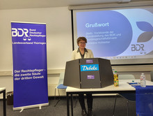 Auf dem ist Christine Hofstetter zu sehen.